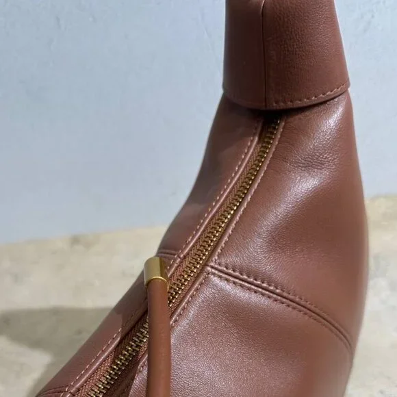 Elegant Adjustable Leather Shoulder Bag